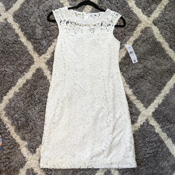 Studio One New York Women's Sleeveless Lace Overlay Pearl Beaded Dress Size 6P - Picture 1 of 11